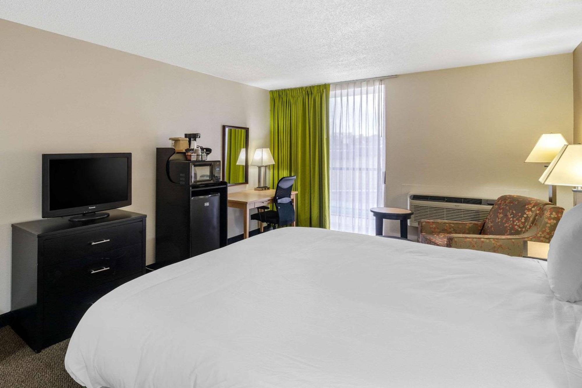 Quality Inn Tyler - Lindale Exterior photo